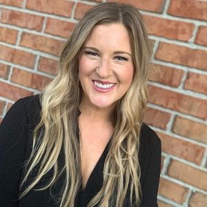 Meet your Posher, Gina